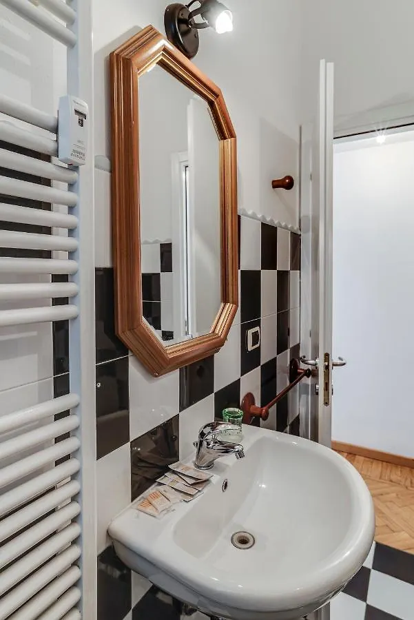 City Center Suite Milan Apartment